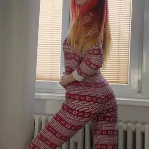 Vánoční overalek na spaní
