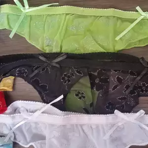 AKCE ! Jarní krajkové tanga - více barviček