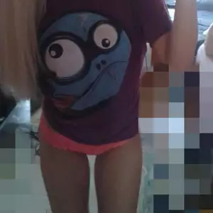 Neonové kalhotky vlhké kundičky