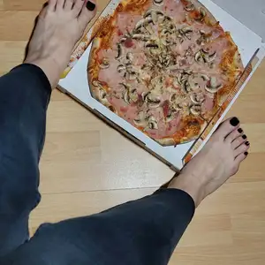 Pozvi mě na pizzu