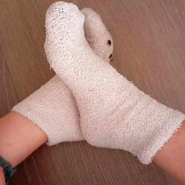 Zpocené teplé ponožky