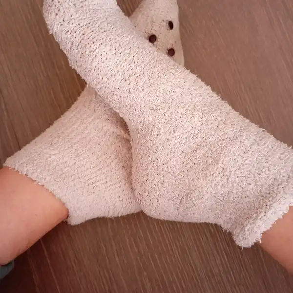 Zpocené teplé ponožky