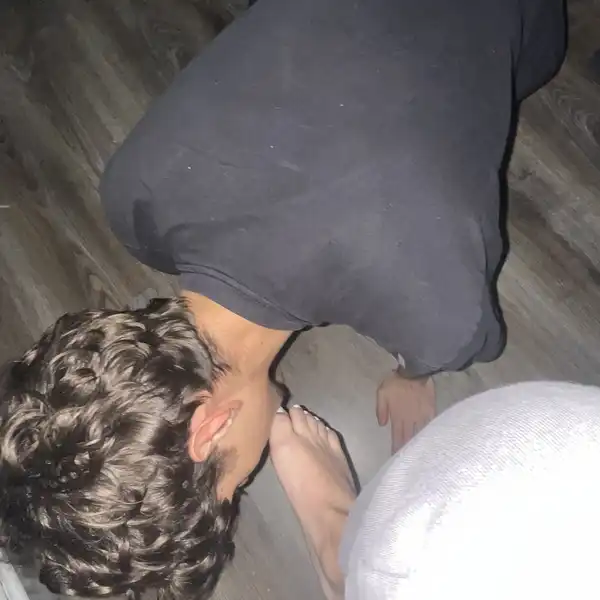 opravdové setkání sub boye s mými dokonalými nohy  fotky original zvuk