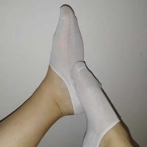 Bílé ťapičky