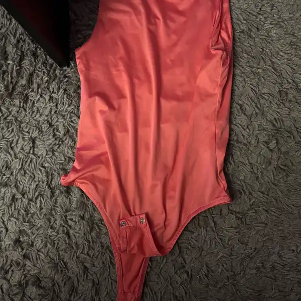Saténové body