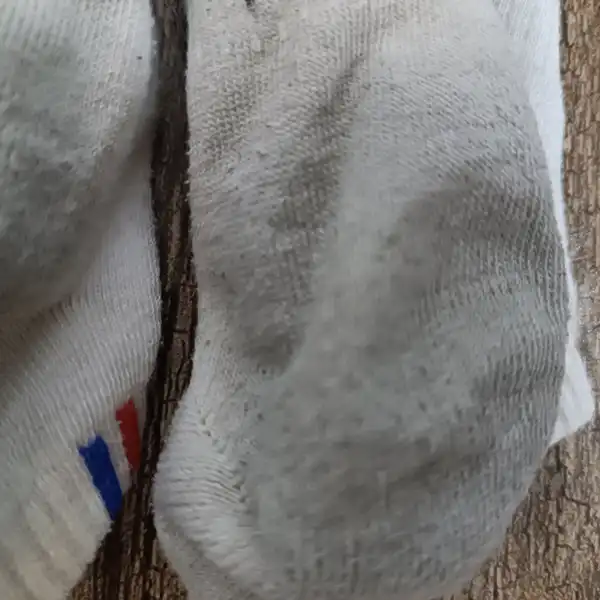 Kotníkové toxické ponožky