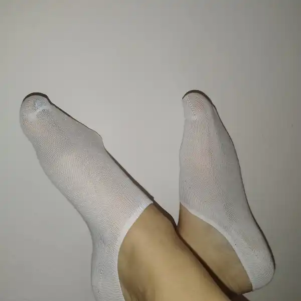 Bílé ťapičky
