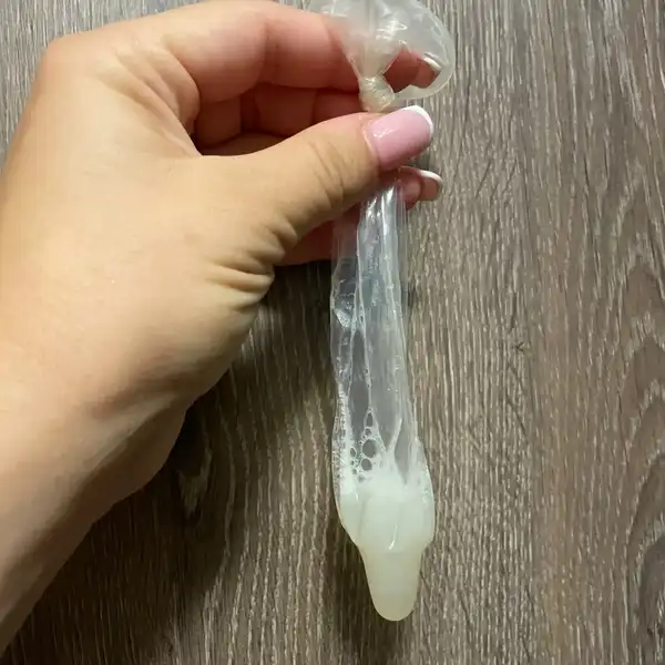 Budeš žrát co dostaneš + kondomy