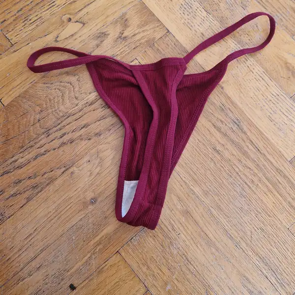 Vínová tanga