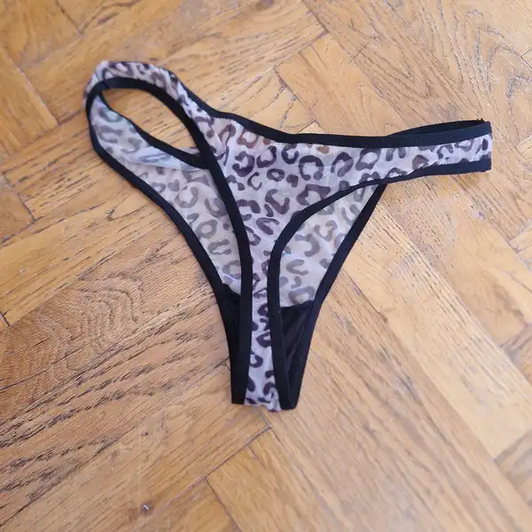 Tygrovaná tanga