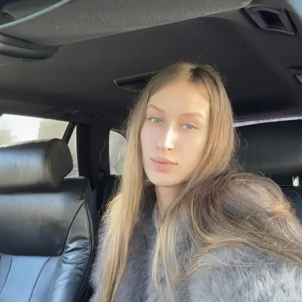 Budu tvoje virtuální milenka na celý den
