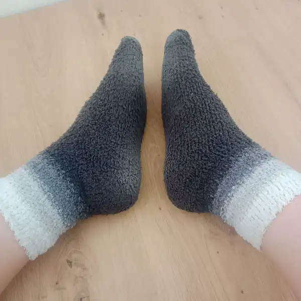 Ponožky z koše na prádlo