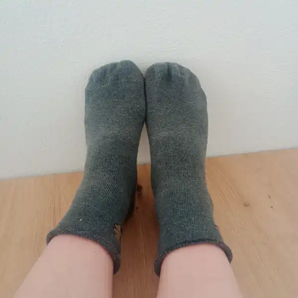 Ponožky z koše na prádlo