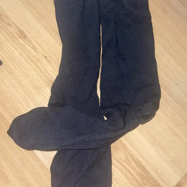 moje cerny hot podkolenky