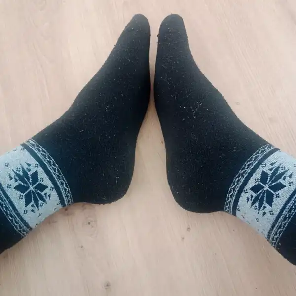 Ponožky z koše na prádlo