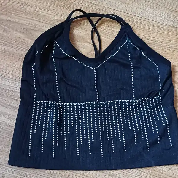 Bezkosticová podprsenka nebo crop top S